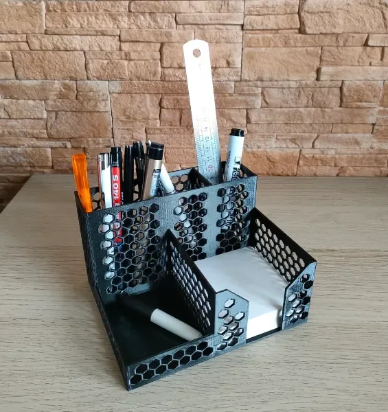 Apoio de Mesa Infantil de Produção Rápida para materiais escolares
